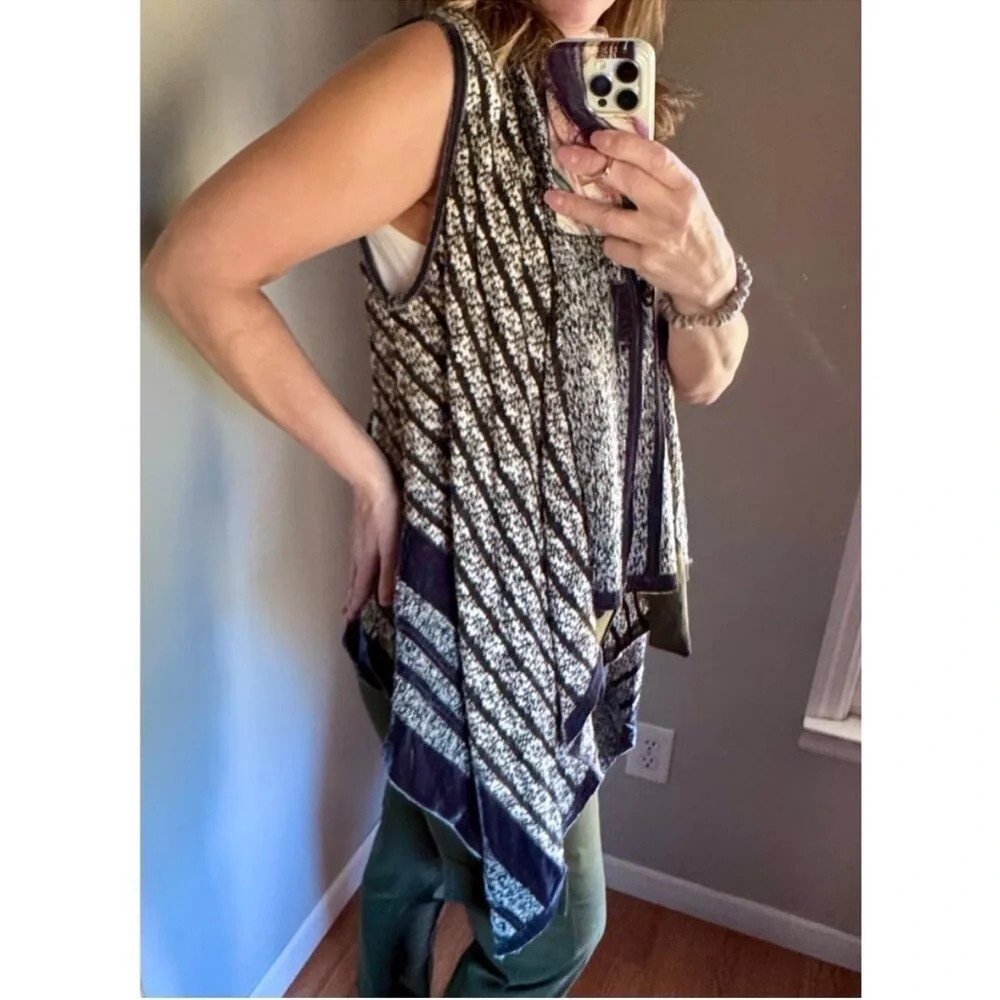 Anis A boho sleeveless knit cardigan size medium
